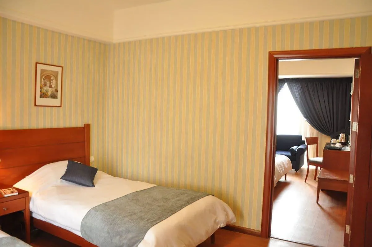 Ceasars Park Hotel 베이루트